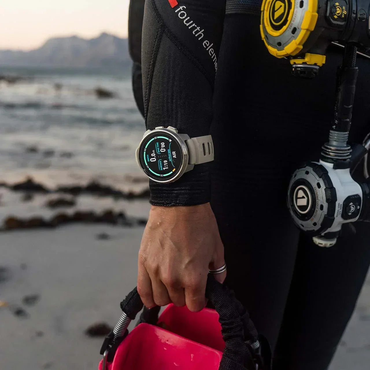 Full Color Smart Dive Computer with GPS Navigation Digital Compass and Dive Tracking Breathable Fashion Suunto Ocean